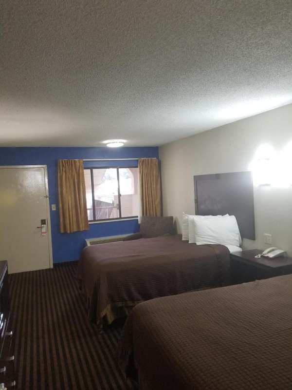 Executive Inn image 4